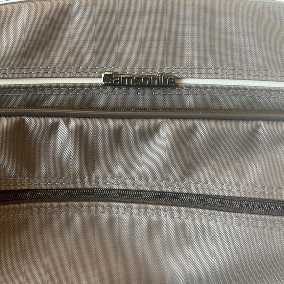 Samsonite 10x11 Carry-on, Overnight, Travel Shoulder Bag - Oyster Color - Picture 2 of 7